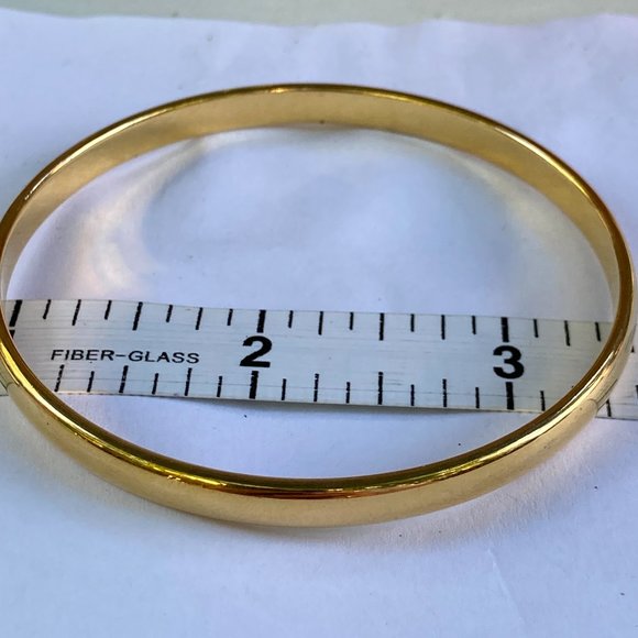 ** SOLD ** Vintage Monet gold tone bangle bracelet